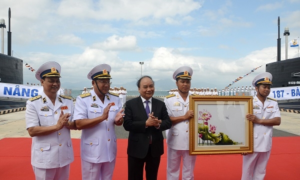 Thủ tướng Nguyễn Xuân Phúc dự lễ thượng cờ 2 tàu ngầm Kilo Đà Nẵng và Bà Rịa - Vũng Tàu